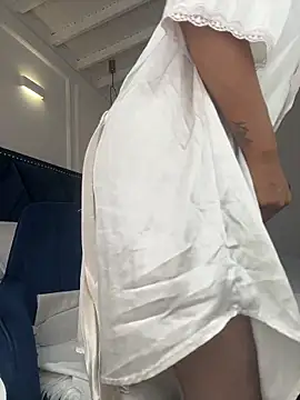 LuckyGoddessXXX's cam snapshot