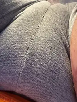 ashley_Tompson1's cam snapshot