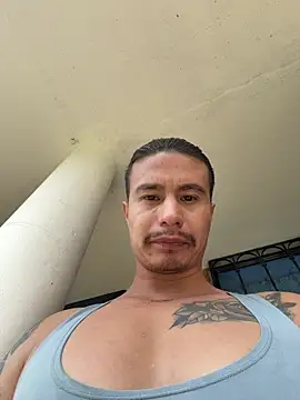 DominickVegas live sex cam