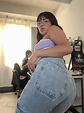 AngieRousse_'s cam snapshot