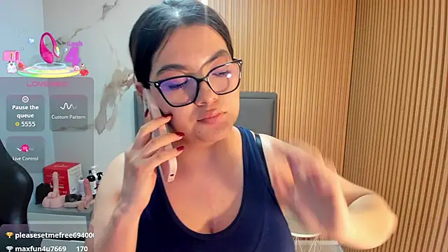 NAHOMIROSSE's cam snapshot