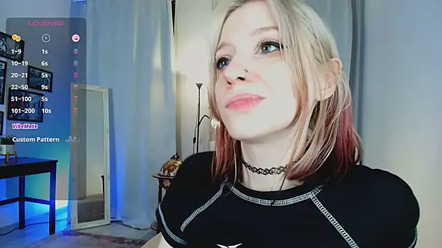 arielabradberry's cam snapshot