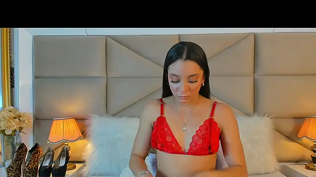 MayaDeLuca's cam snapshot