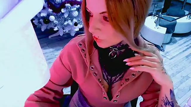 InesGold's cam snapshot