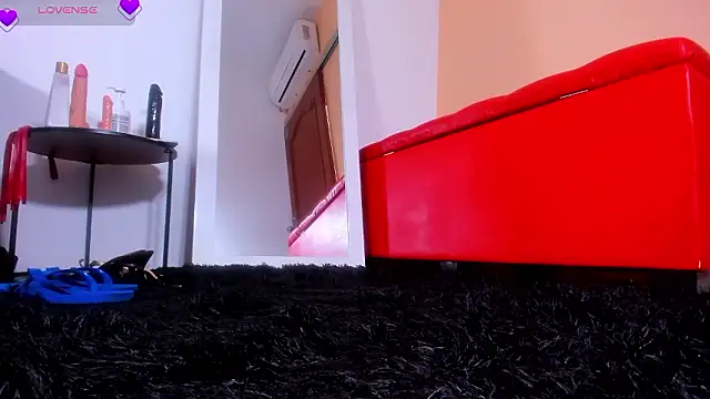 BRITANY_WELLS_'s cam snapshot