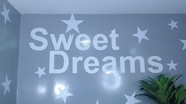 emma_wockll_t's cam snapshot