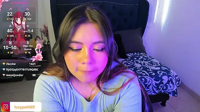 LucyPetit's cam snapshot