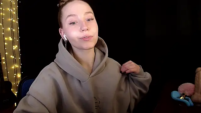 SindiWatsoon's cam snapshot