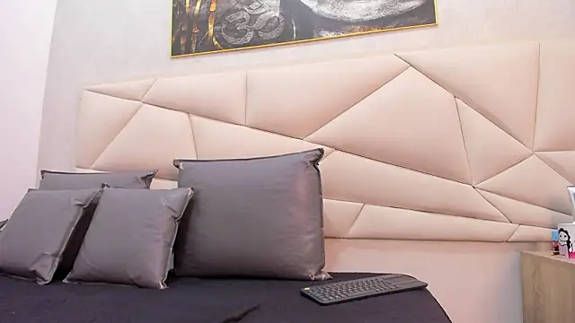 ValeriaJulio_'s cam snapshot