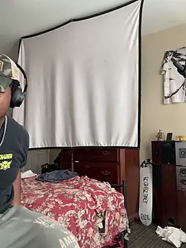 KeYBuMp323's cam snapshot