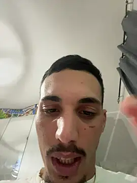 piccolo2002 live sex cam