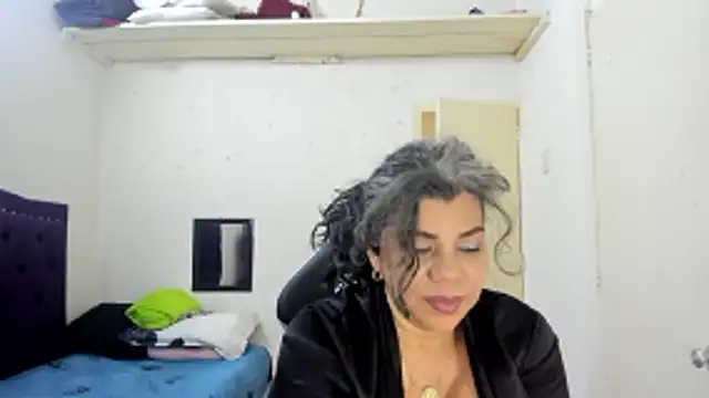 vikyadams's cam snapshot