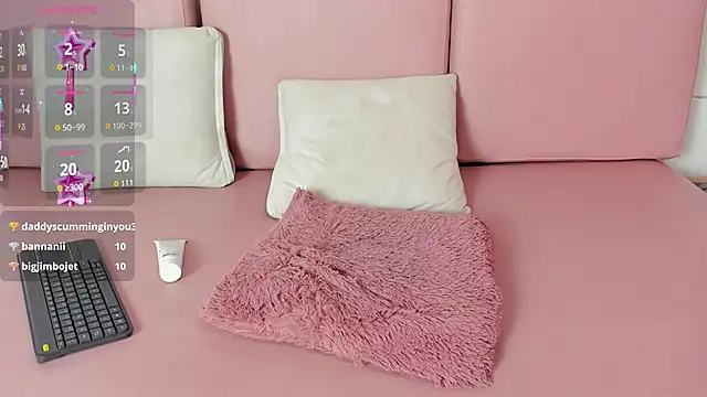 Pamela_SkinnySexy's cam snapshot