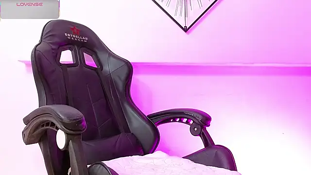 Rosse_Baker_'s cam snapshot