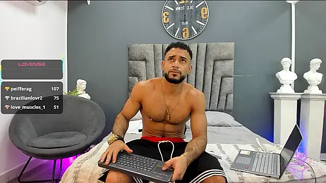 emilio_brandon's cam snapshot