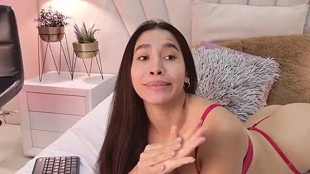 JuliaaVega's cam snapshot