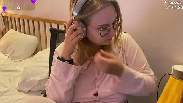 JacyWinslat's cam snapshot