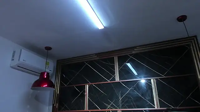 HannyThompson live sex cam