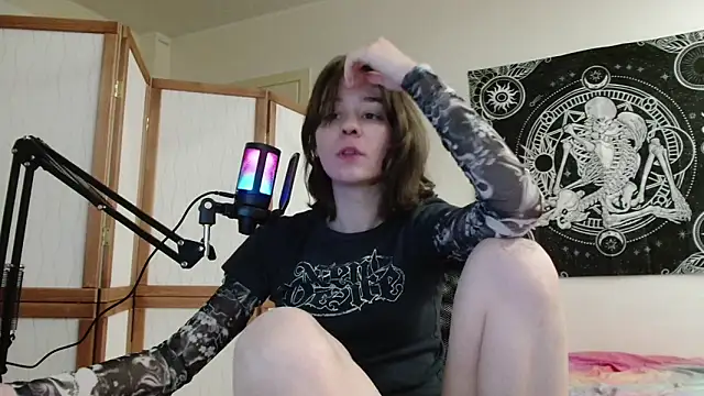 Mysterious_Toy's cam snapshot