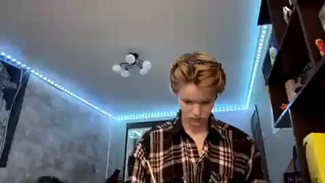 CutieGoga's cam snapshot