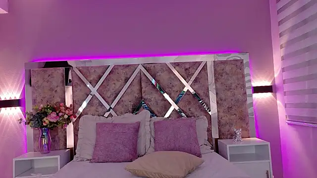 MeganR_'s cam snapshot