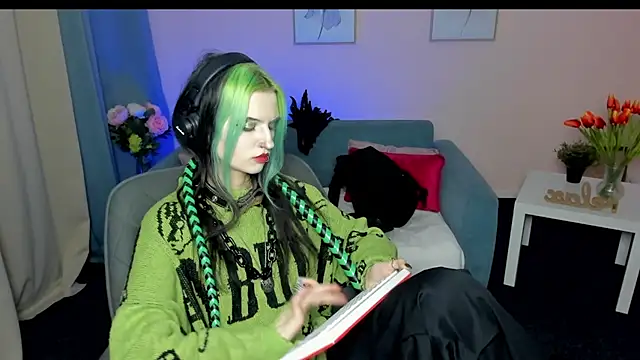 ToxicKittyy's cam snapshot