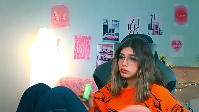 dinnerwithflowers's cam snapshot