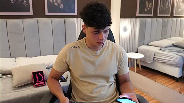 Ethan_occonor live sex cam