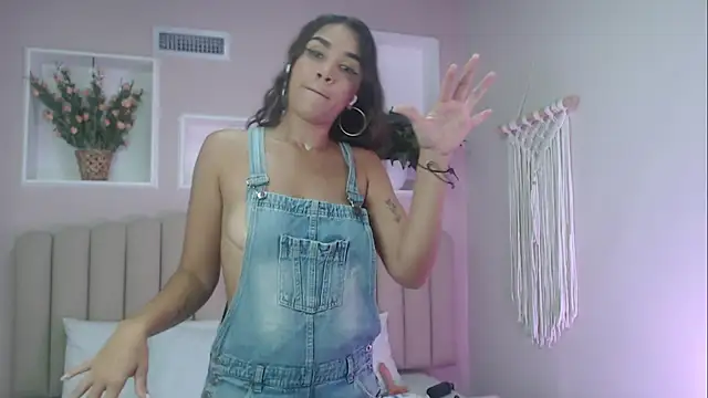 aleskaswarovski's cam snapshot