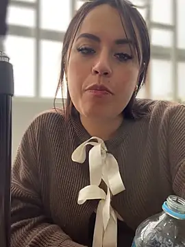 Lesly_10-'s cam snapshot