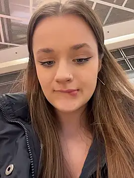 KittyQueeny live sex cam