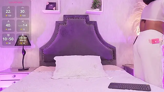 CoralRigan live sex cam