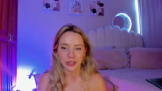 martinaaricci live sex cam