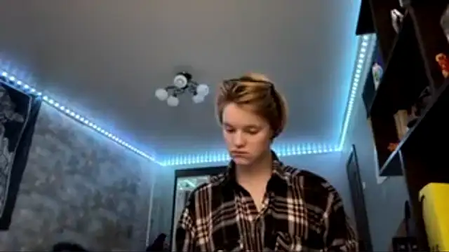 CutieGoga's cam snapshot