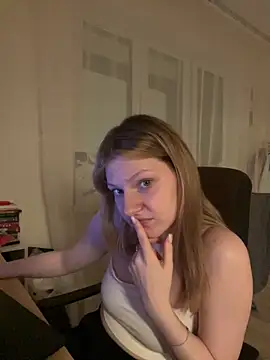 MaryHiggins live sex cam