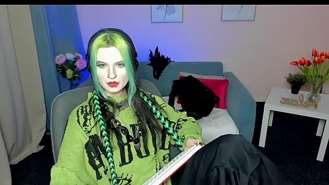 ToxicKittyy's cam snapshot