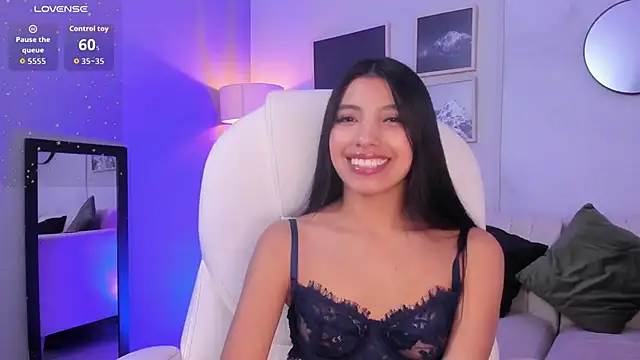 Tiffany_Low's cam snapshot