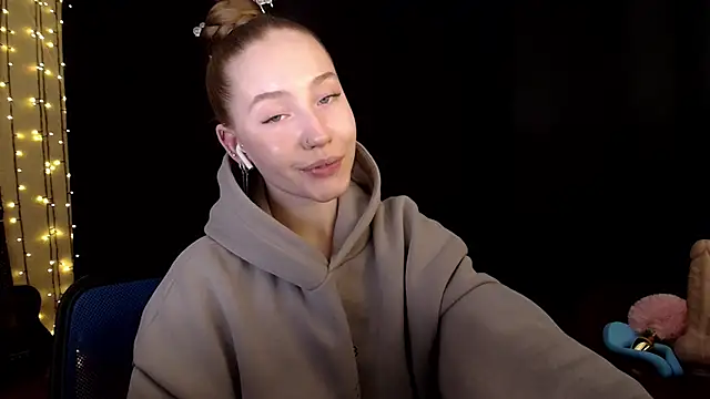 SindiWatsoon's cam snapshot