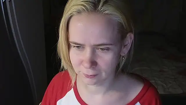 Riley_Roo's cam snapshot