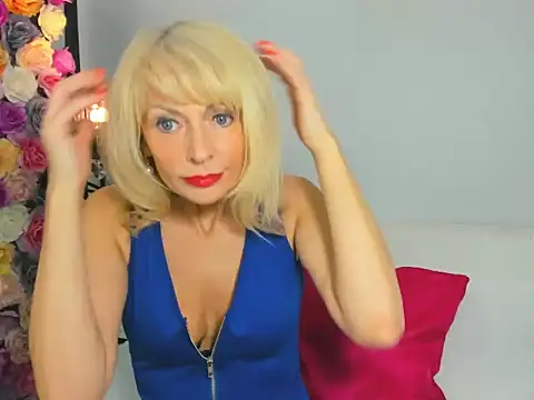 CrystalHotty live sex cam