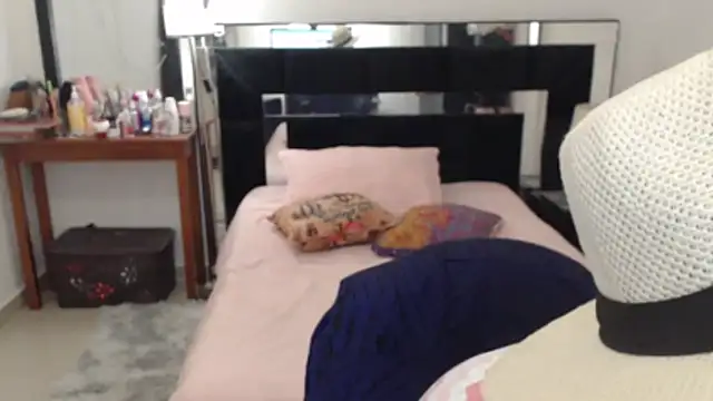 CATRINA-83's cam snapshot