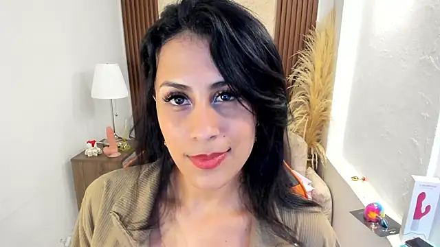 Thais_kim's cam snapshot