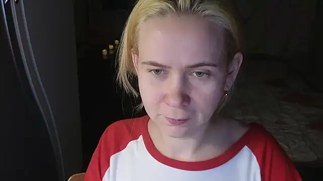 Riley_Roo's cam snapshot