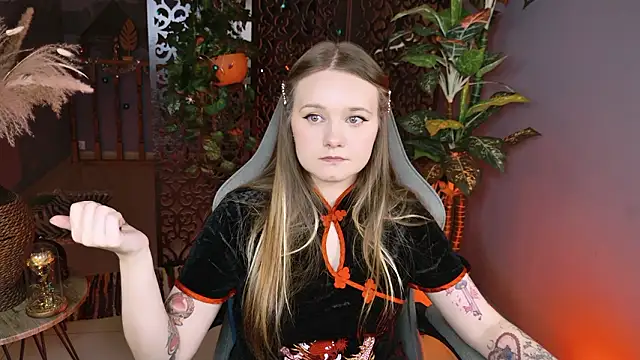 auroranelson's cam snapshot