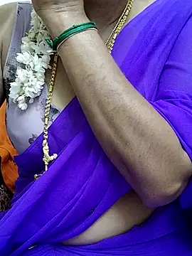 boojatamil's cam snapshot