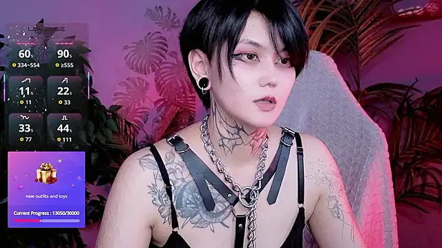 Ravens_Nest live sex cam