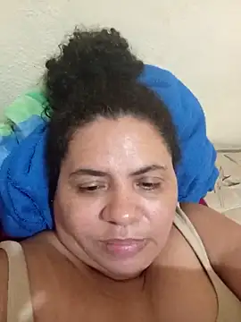 Ravena2290 live sex cam