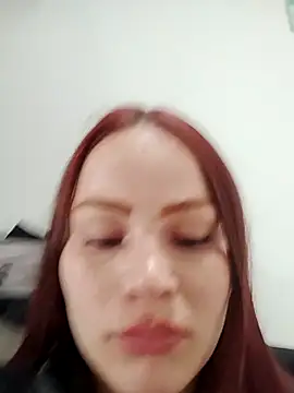 Crystaa12's cam snapshot