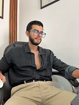 Milosky000 live sex cam