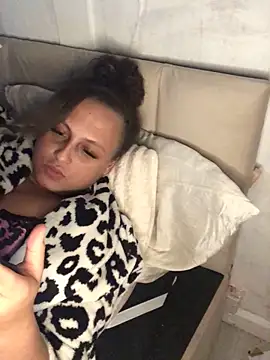 Welsh_Maya221x's cam snapshot